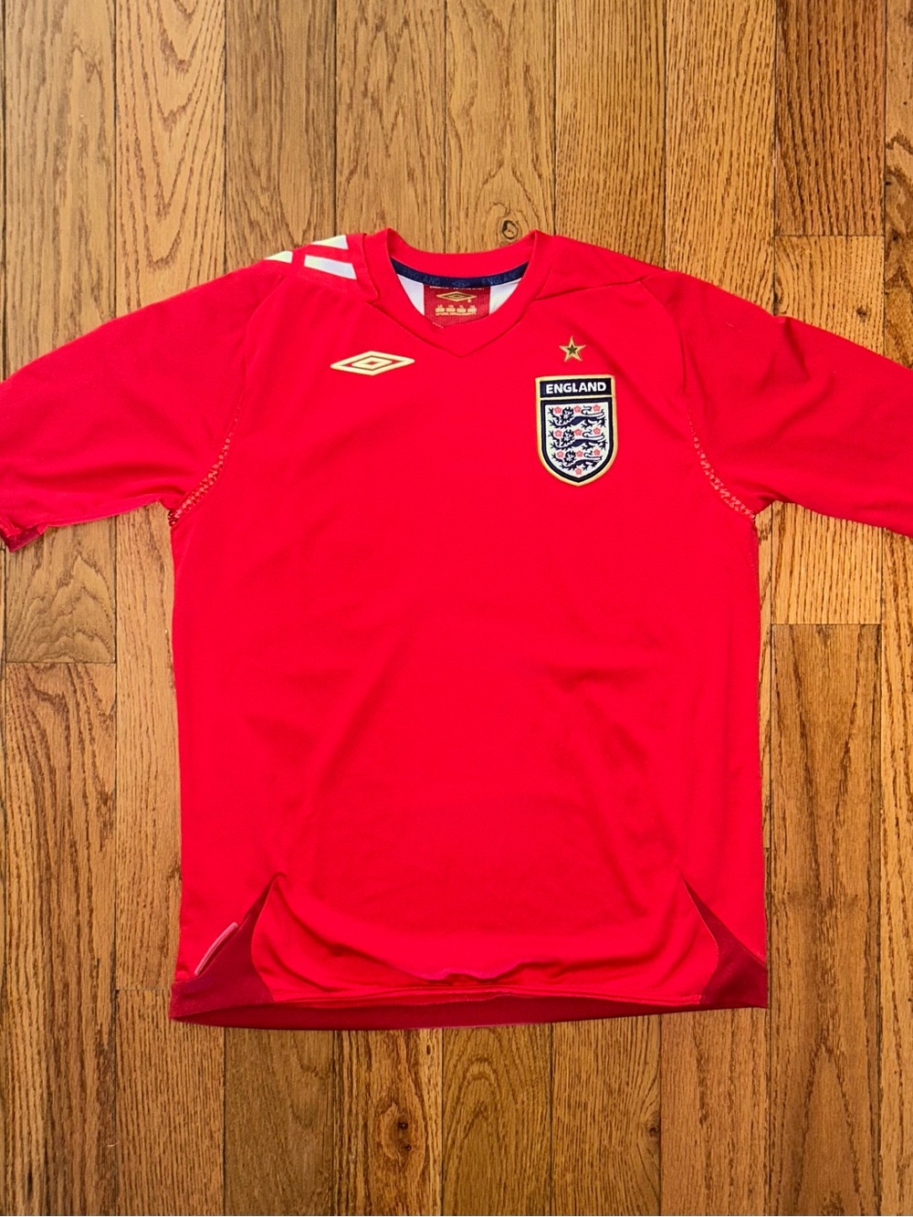 England 2006 Umbro Vintage Jersey Size Large Youth